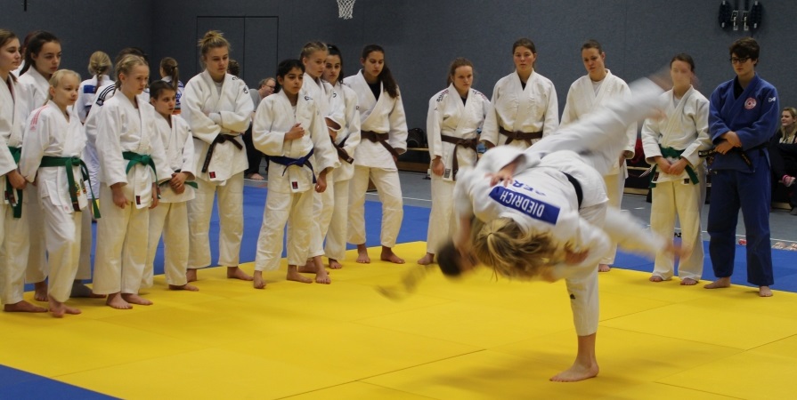 2018 12 08 Ippon Girls Lehrgang mit Szaundra Diedrich Judoka Rauxel 004